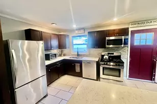 17308 Forestway Dr, East Hazel Crest, IL 60429 - Photo 5