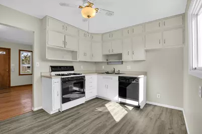 9 Glenview Drive, Decatur, IL 62521 - Photo 7