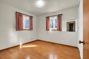 9 Glenview Dr, Decatur, IL 62521 - Photo 11