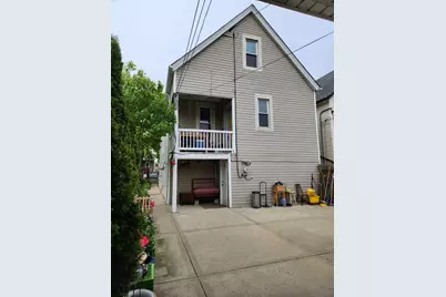 10749 S Avenue J, Chicago, IL 60617 - Photo 15