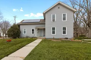 1404 Benton St, Rockford, IL 61107 - Photo 1