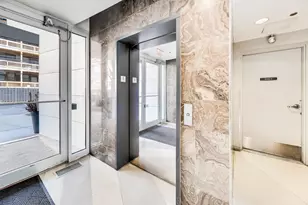 1100 W Montrose Ave, Chicago, IL 60613 - Photo 29