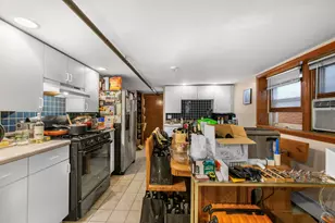 2118 W Fletcher St, Chicago, IL 60618 - Photo 17