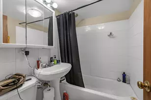 2118 W Fletcher St, Chicago, IL 60618 - Photo 19