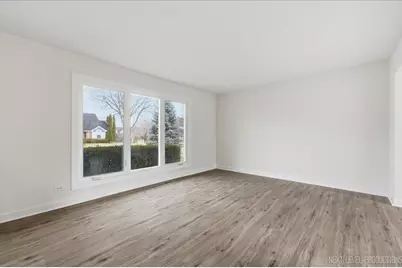 346 Timber Oaks Drive, North Aurora, IL 60542 - Photo 5