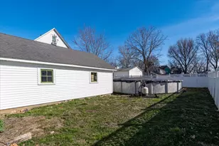 709 N Center St, Clifton, IL 61727 - Photo 39