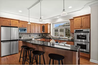 841 Black Walnut Drive, Sugar Grove, IL 60554 - Photo 15