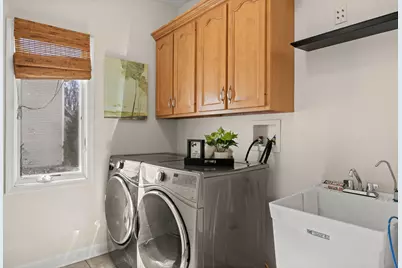 841 Black Walnut Drive, Sugar Grove, IL 60554 - Photo 23