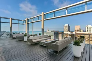 600 N Fairbanks Ct, Chicago, IL 60611 - Photo 33