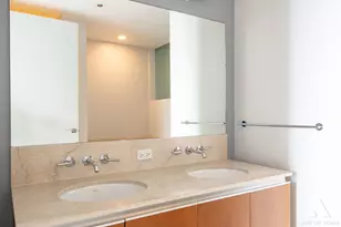 600 N Fairbanks Ct, Chicago, IL 60611 - Photo 19