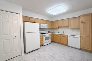 7081 W Touhy Ave, Niles, IL 60714 - Photo 5