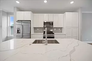 184 Eli Ct, Des Plaines, IL 60016 - Photo 19