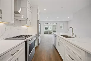 184 Eli Ct, Des Plaines, IL 60016 - Photo 7