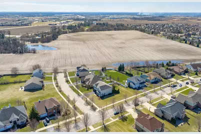 890 Stratford Drive, North Aurora, IL 60542 - Photo 39