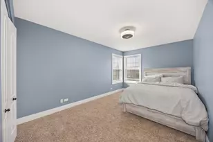 890 Stratford Dr, North Aurora, IL 60542 - Photo 17