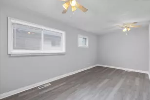 877 163rd St, Calumet City, IL 60409 - Photo 7