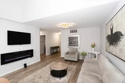 1719 Autumn Avenue #B, Schaumburg, IL 60193 - Photo 5