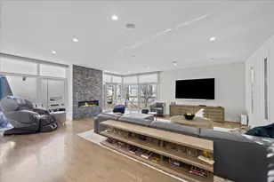 2009 Skyelar Ct, Highland Park, IL 60035 - Photo 11