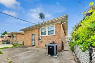 295 Prairie Ave, Calumet City, IL 60409 - Photo 35