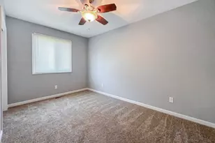 812 Mulford Ln, Joliet, IL 60431 - Photo 15