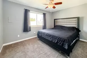 812 Mulford Ln, Joliet, IL 60431 - Photo 11