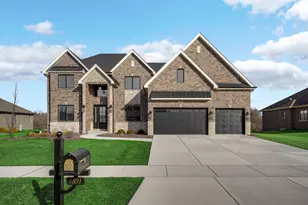 7831 Northwoods Dr, Frankfort, IL 60423 - Photo 3