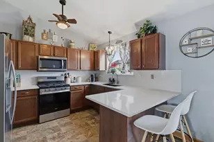 1104 Weinberger Cir, Joliet, IL 60431 - Photo 5