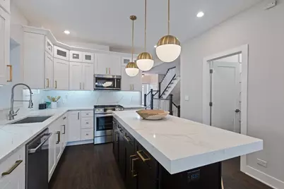 3346 W Cullom Avenue, Chicago, IL 60618 - Photo 19