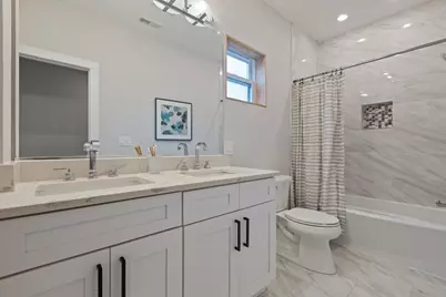 3346 W Cullom Avenue, Chicago, IL 60618 - Photo 31