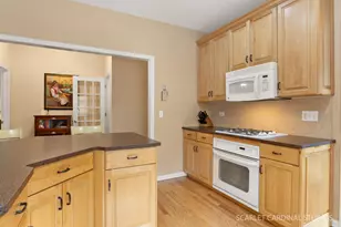 1N118 Mission Ct, Winfield, IL 60190 - Photo 7