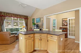 1N118 Mission Ct, Winfield, IL 60190 - Photo 9