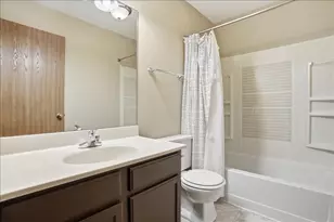 34305 N Homestead Rd, Gurnee, IL 60031 - Photo 17