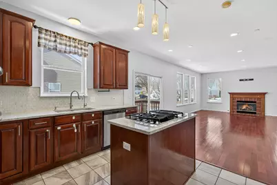 1590 Russell Drive, Hoffman Estates, IL 60192 - Photo 9