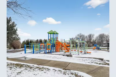 1590 Russell Drive, Hoffman Estates, IL 60192 - Photo 35