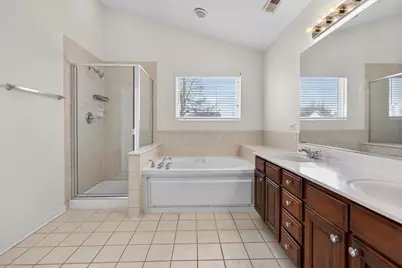 1590 Russell Drive, Hoffman Estates, IL 60192 - Photo 25