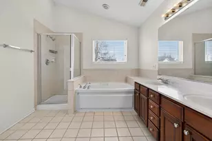 1590 Russell Dr, Hoffman Estates, IL 60192 - Photo 25