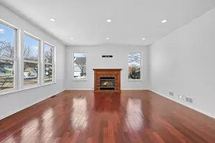 1590 Russell Dr, Hoffman Estates, IL 60192 - Photo 15