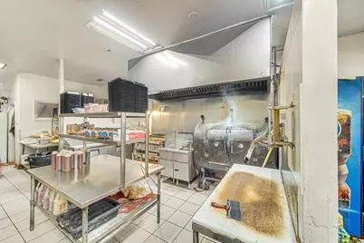 5600 W Division Street, Chicago, IL 60651 - Photo 21