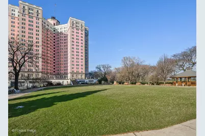 5555 N Sheridan Road #1717, Chicago, IL 60640 - Photo 23