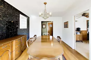 5237 Conrad St, Skokie, IL 60077 - Photo 7