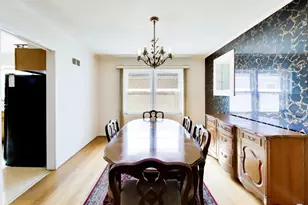 5237 Conrad St, Skokie, IL 60077 - Photo 5