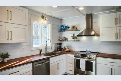 2815 Cooper Court, Woodridge, IL 60517 - Photo 5