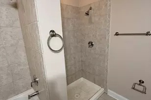 6961 Vine St, Indian Head Park, IL 60525 - Photo 7