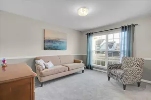 1935 Chesterfield Ln, Aurora, IL 60503 - Photo 5