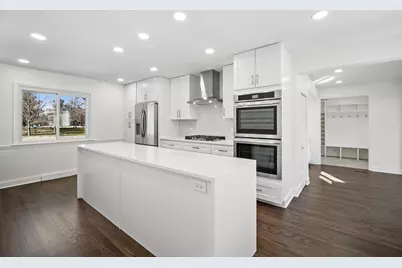 1155 Hackberry Road, Deerfield, IL 60015 - Photo 5