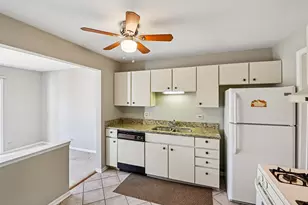 2132 Berkley Ct, Naperville, IL 60565 - Photo 5