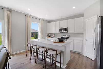 561 N Oak Street, Hinckley, IL 60520 - Photo 3