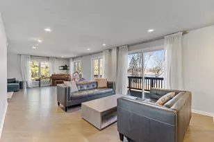 2419 Cumberland Cir, Long Grove, IL 60047 - Photo 9