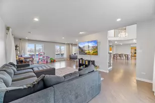 2419 Cumberland Cir, Long Grove, IL 60047 - Photo 5