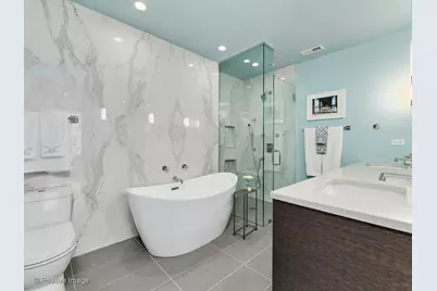 2643 N Hermitage Avenue #202, Chicago, IL 60614 - Photo 11